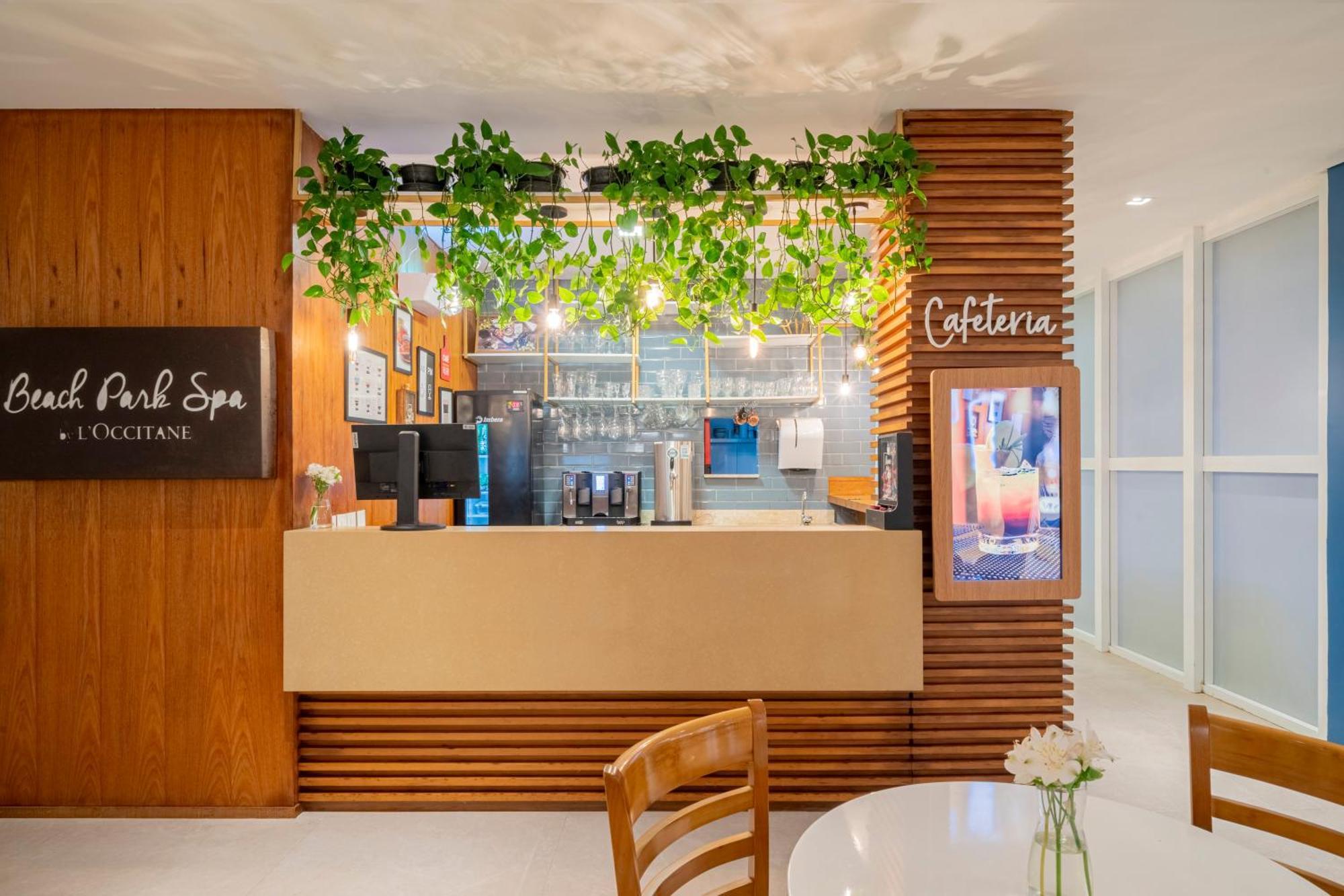 Beach Park Resort - Wellness Акірас Екстер'єр фото